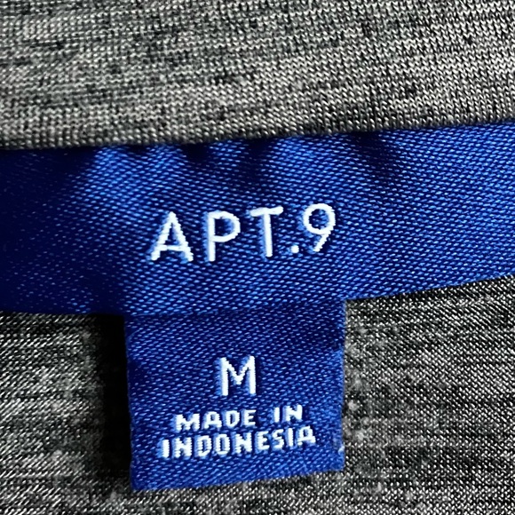 Women’s Apt. 9 Sleeveless top, dressy or casual.  Like new! Bronze color - Picture 5 of 5